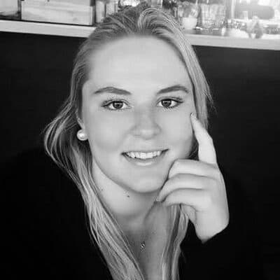 Tarryn Blom, who makes the AI UGC videos